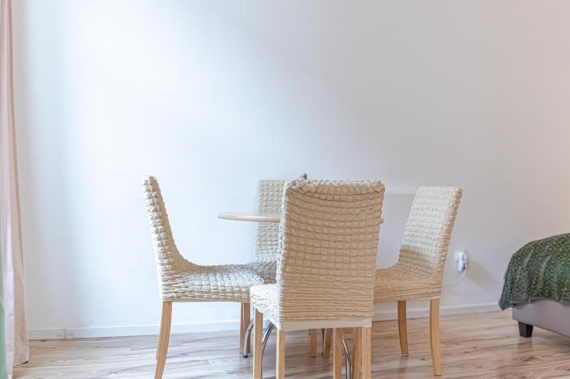 Budget-Friendly 2Br Apt With Great Location Apartment Viena Exterior foto
