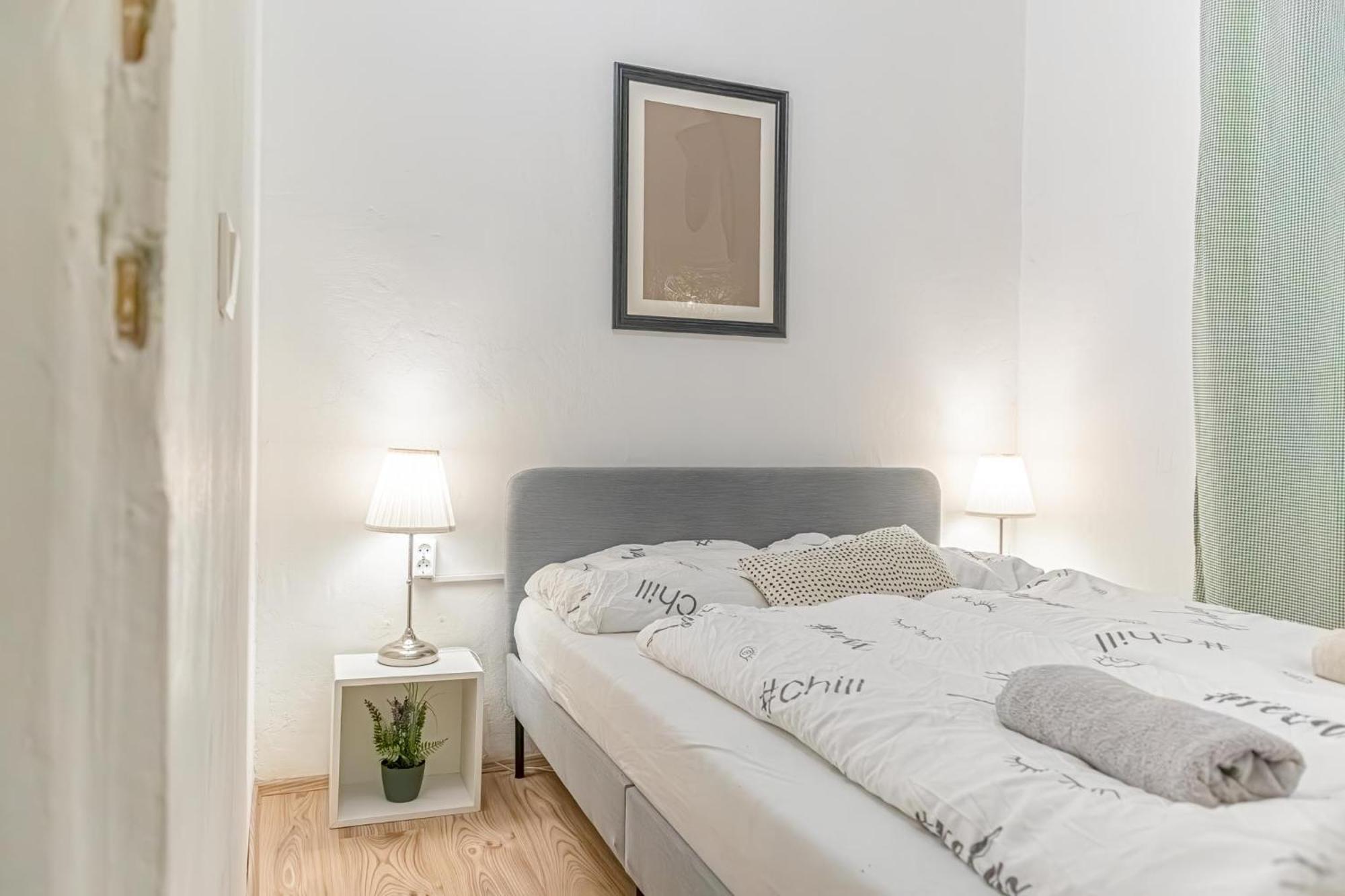 Budget-Friendly 2Br Apt With Great Location Apartment Viena Exterior foto